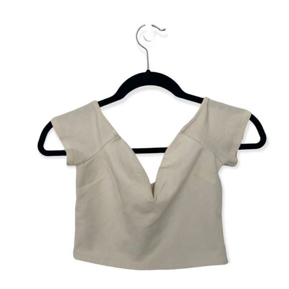 Forever 21 White V-Neck Lined Crop Top - Size M - Picture 2 of 4